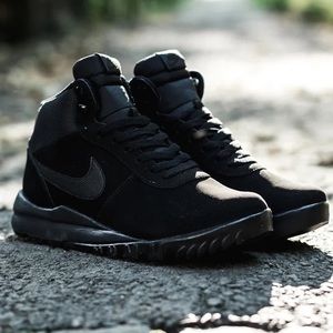 Nike Hoodland Suede Triple Black Sneakers